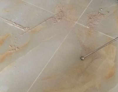 凌云瓷砖空鼓维修公司分享粘合剂选择不当在瓷砖铺贴过程中可能导致以下问题